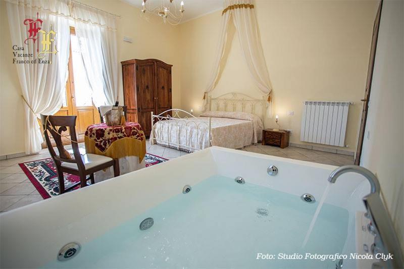 Casa Vacanze - Franco Ed Enza Bed & Breakfast San Gregorio Magno Ngoại thất bức ảnh